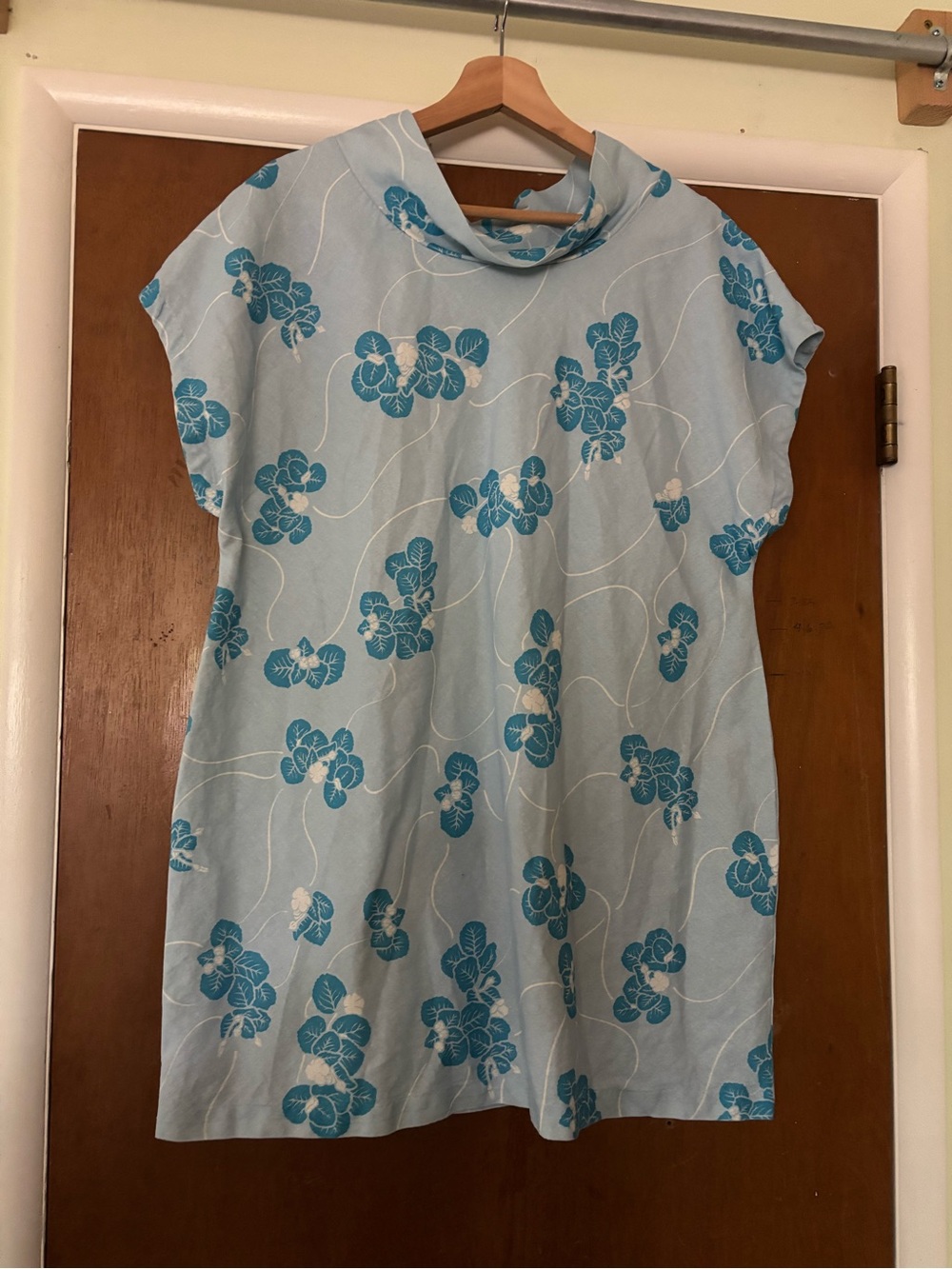 Sig Zane linen blend aloha dress with dolman sleeves